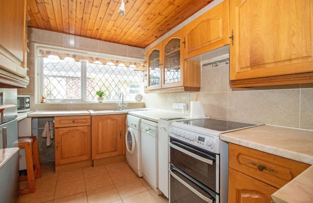 Property photo 2 of 22