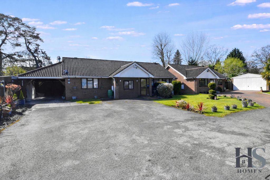 Property photo 1 of 15 Charming Bungalow With Lush Greenery.Png