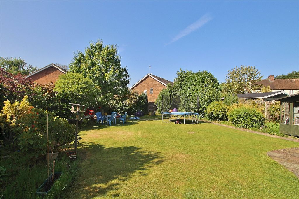 Property photo 2 of 12 Picture No. 28
