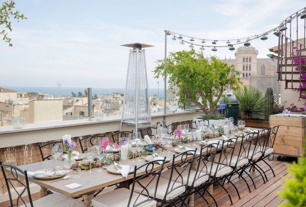 Property photo 1 of 19 Historic-Building-With-Three-Exceptional-Apartments-In-The-Old-Town-Of-Palma-De (8).Jpeg