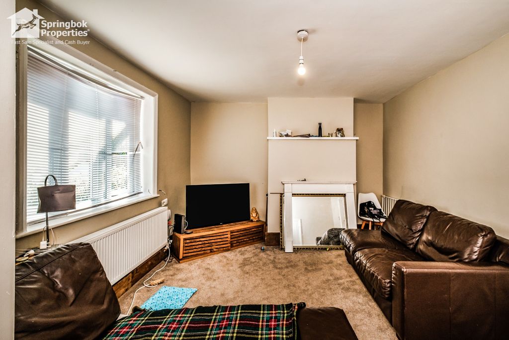 Property photo 3 of 18 Image 2