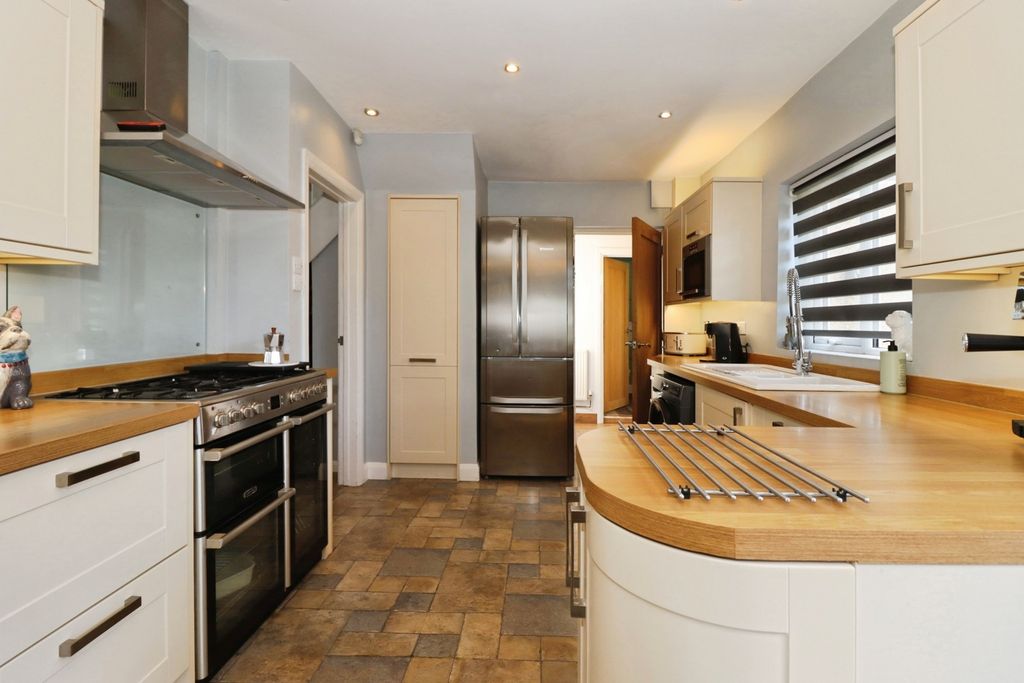 Property photo 2 of 18 Pbox-Img.Jpg