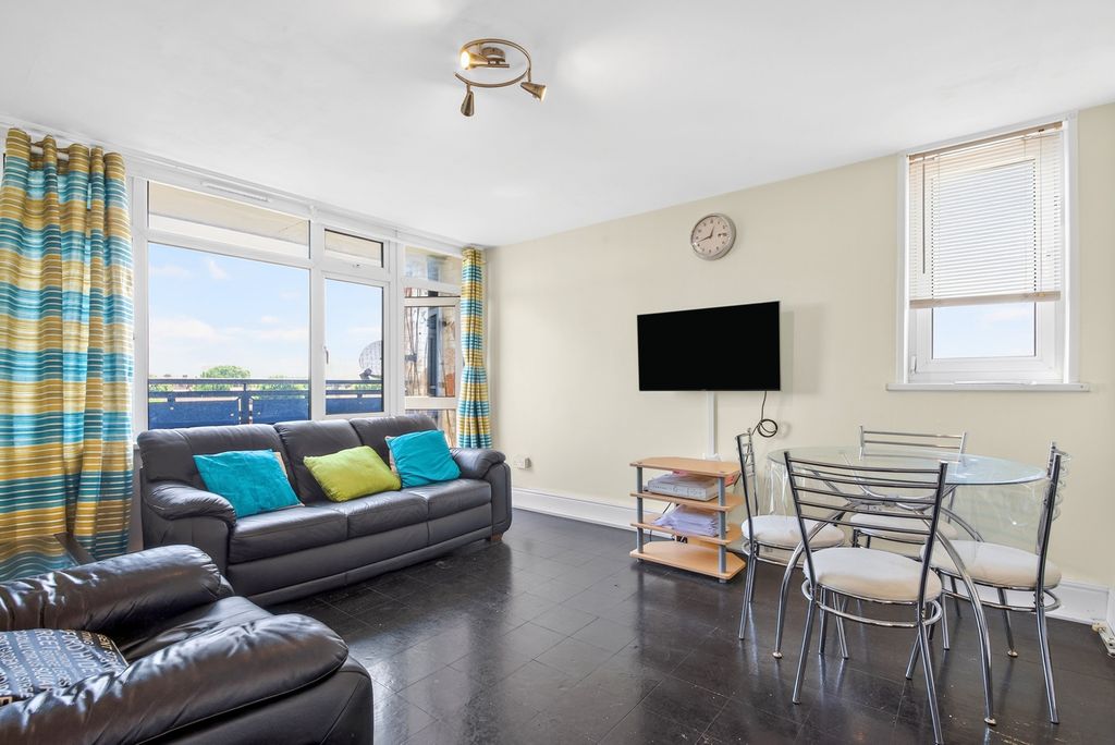Property photo 1 of 11 Reception Room