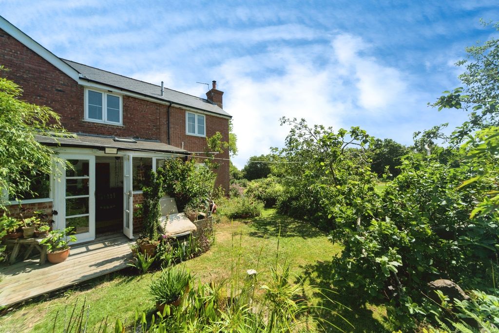 Property photo 2 of 18 Photo