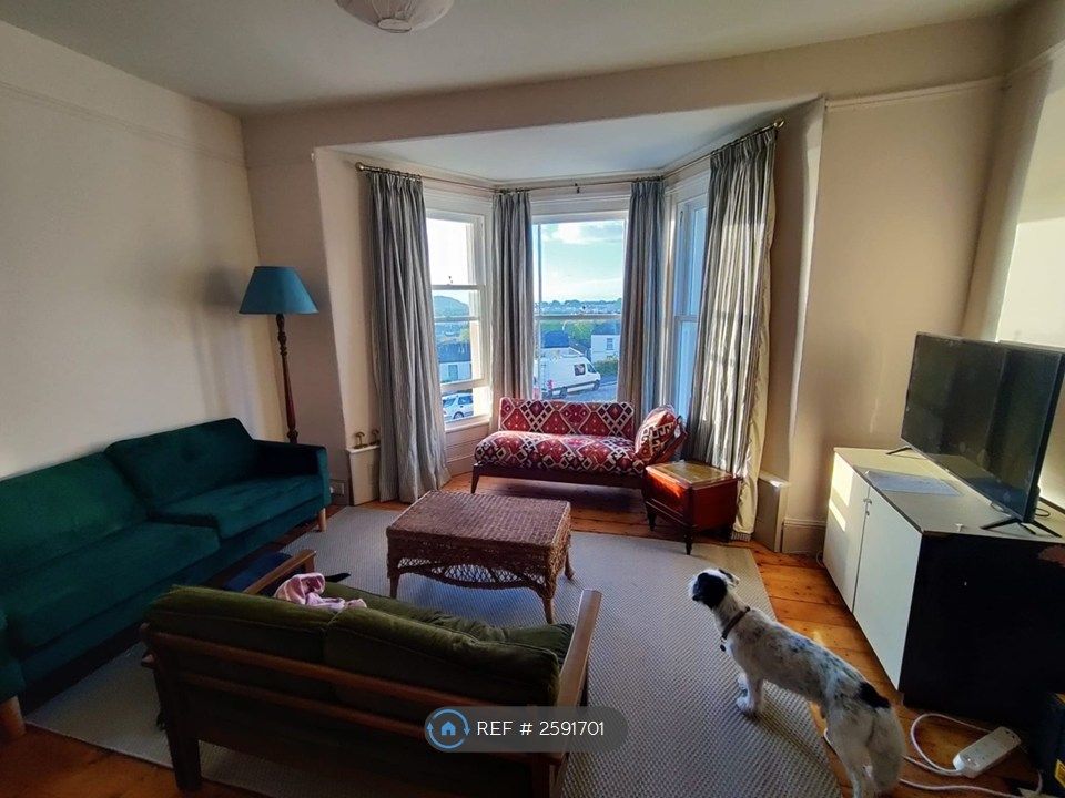 Property photo 3 of 10
