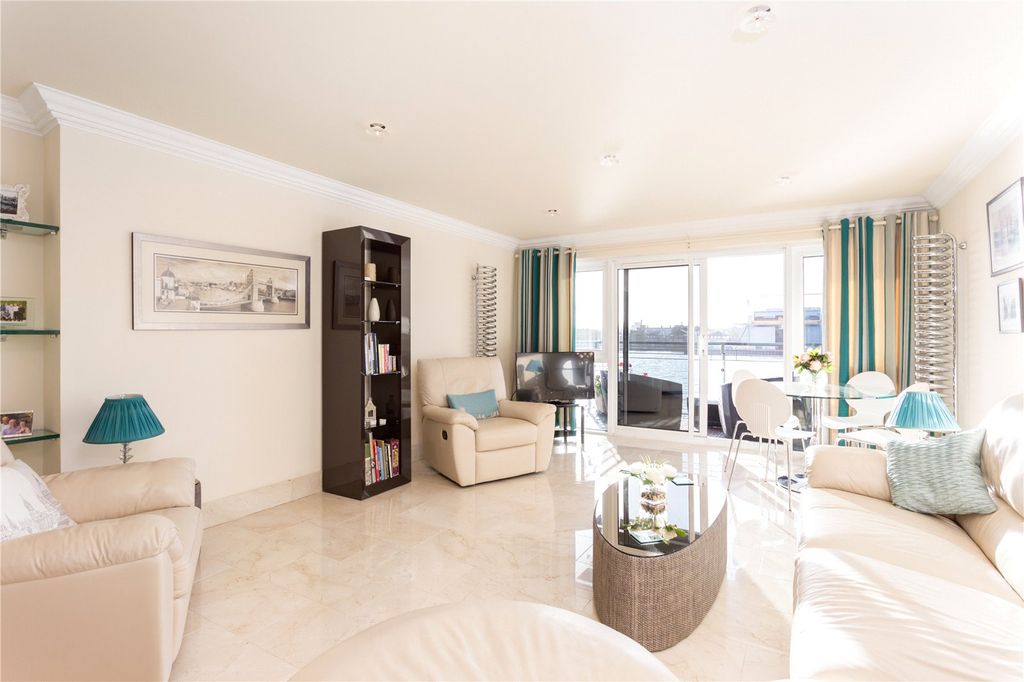 Property photo 1 of 18 Picture No. 04