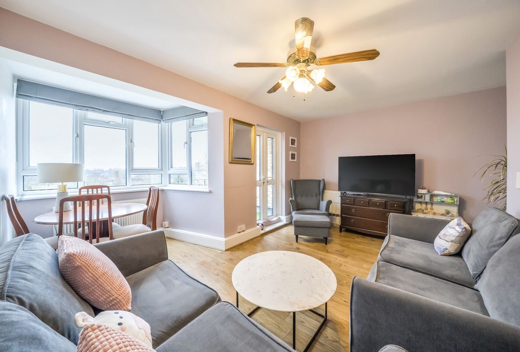 Property photo 2 of 8 1406698-5-6980895...