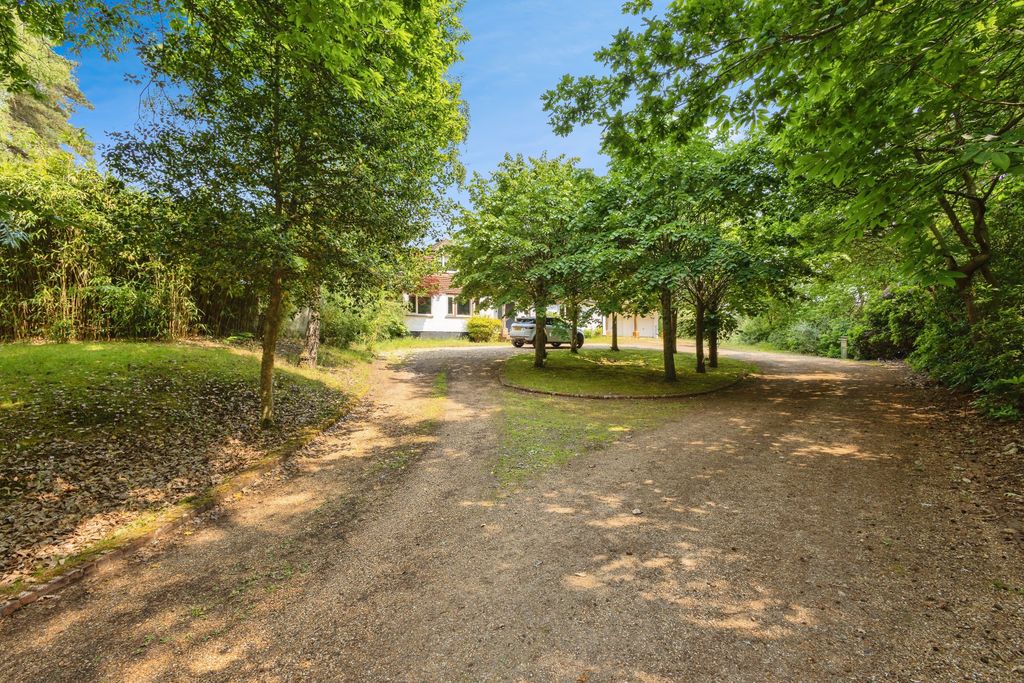 Property photo 3 of 21