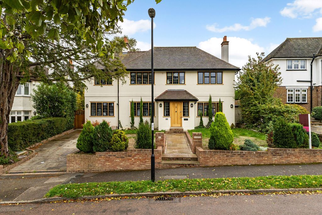 Property photo 1 of 13
