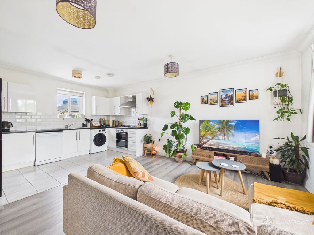 Property photo 2 of 14 Open Plan- Mark Stephens Ewemove Newmarket And Soh