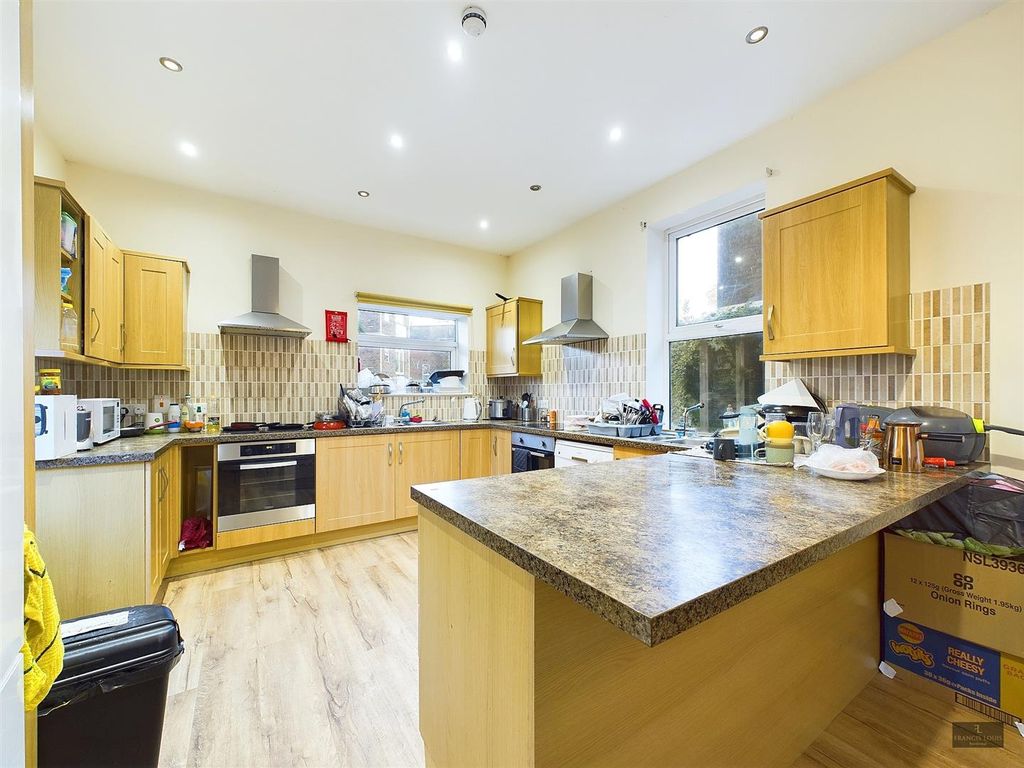 Property photo 2 of 10 Cam02887G0-Pr0331-Still005.Jpg