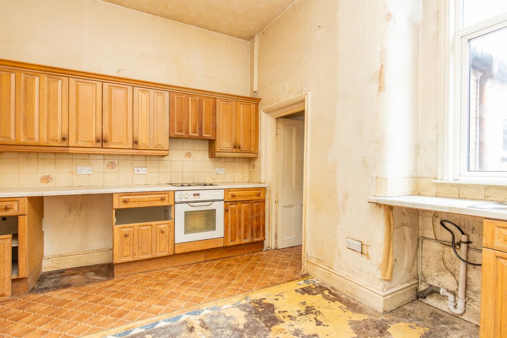 Property photo 3 of 9 Kitchen Diner