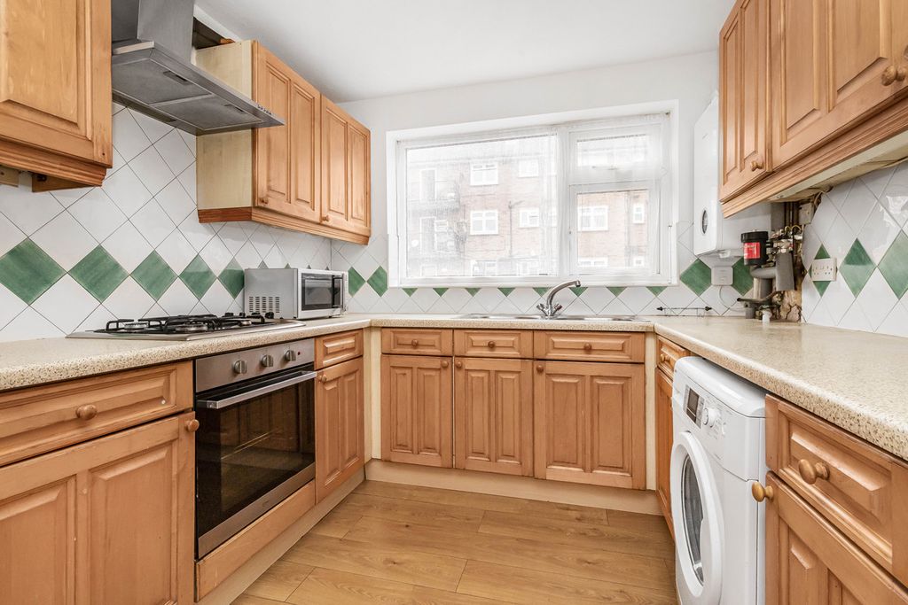 Property photo 3 of 11