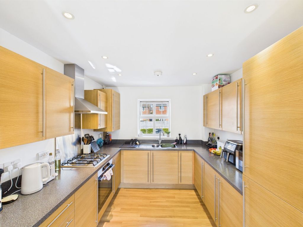 Property photo 2 of 5