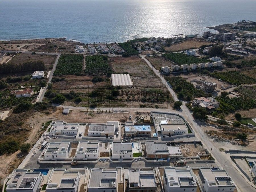 Property photo 3 of 74