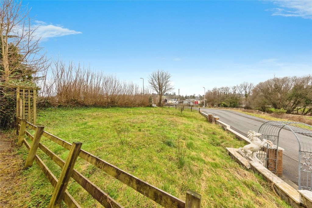 Property photo 3 of 17 Picture No. 05