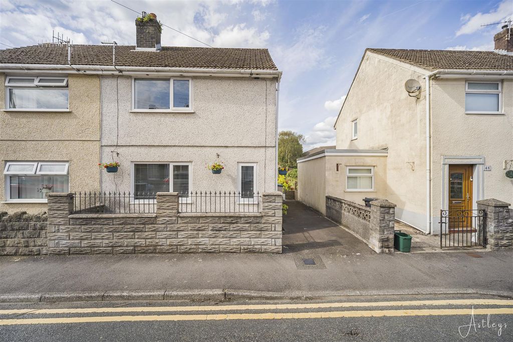 Property photo 1 of 20 Main Dwelling