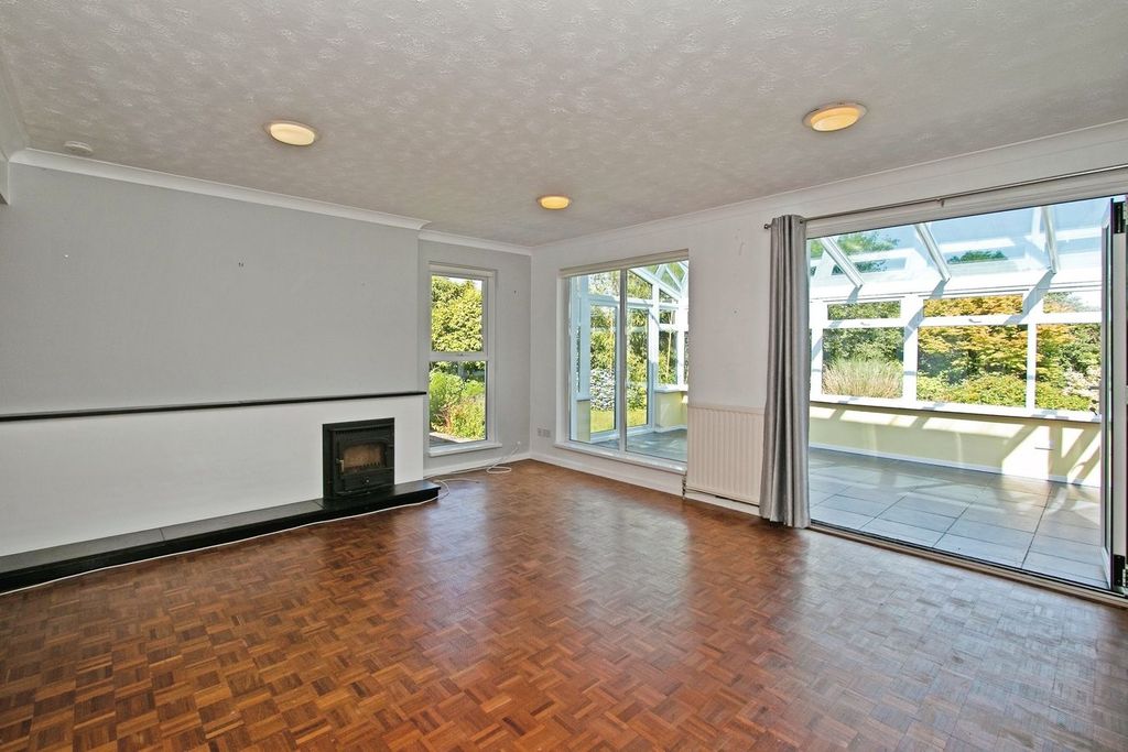 Property photo 2 of 29