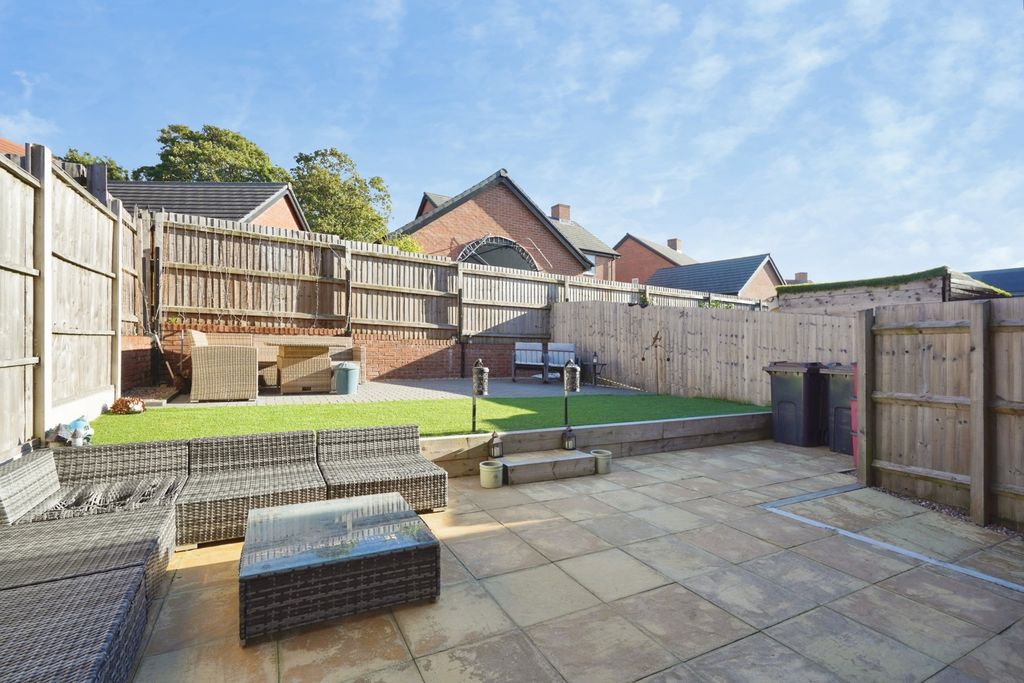 Property photo 2 of 15 Pbox-Img.Jpg