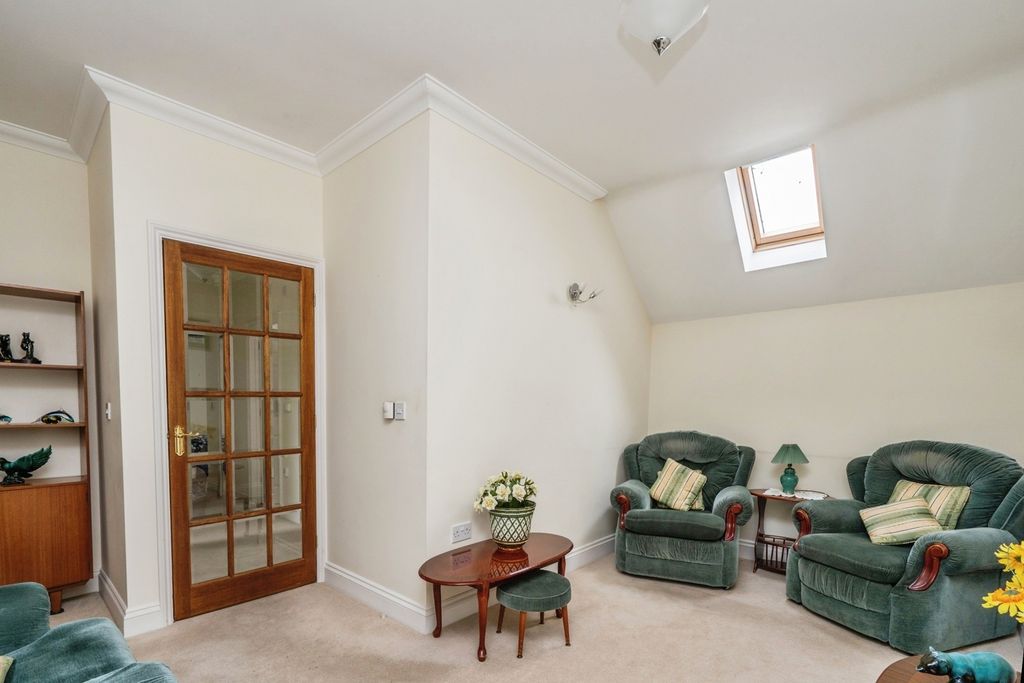 Property photo 2 of 14 Photo