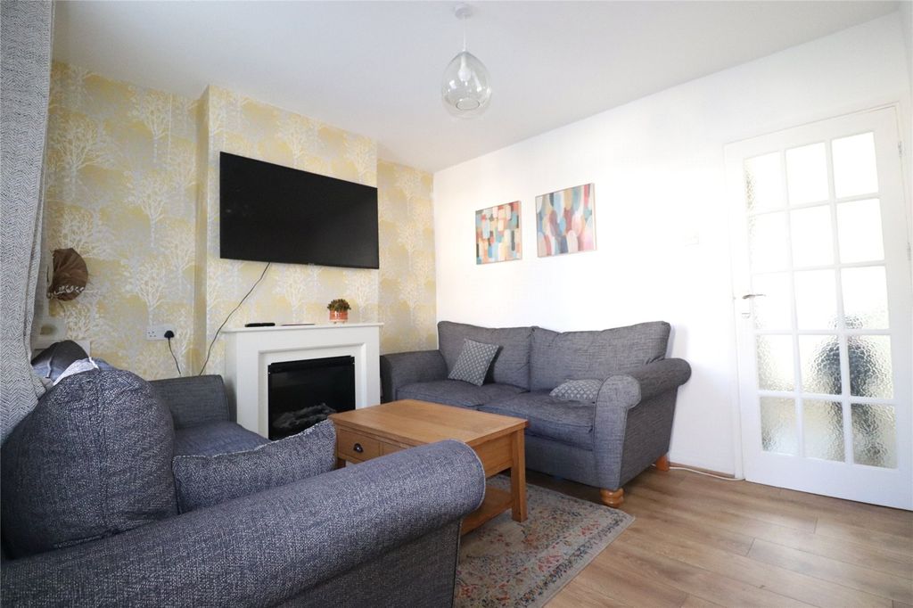 Property photo 2 of 9 Living Room