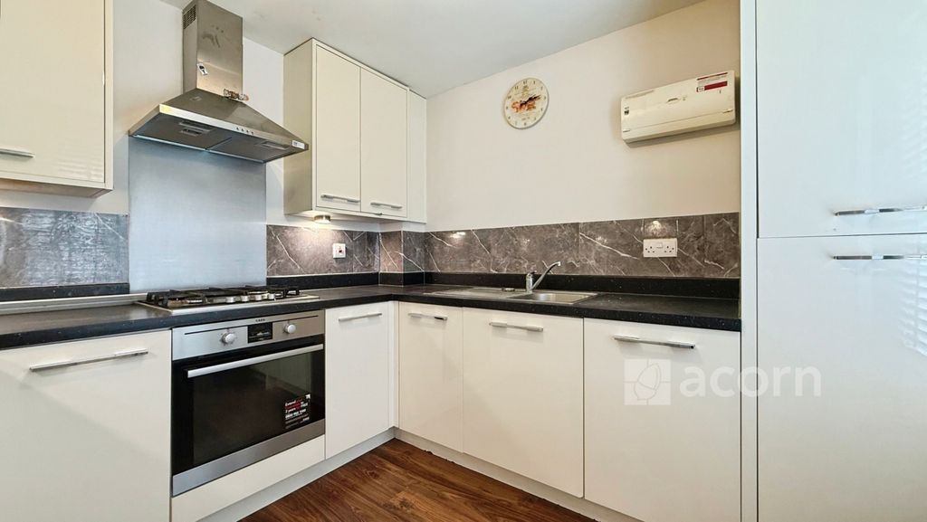 Property photo 2 of 10 B3406c6d-D5-426C-...