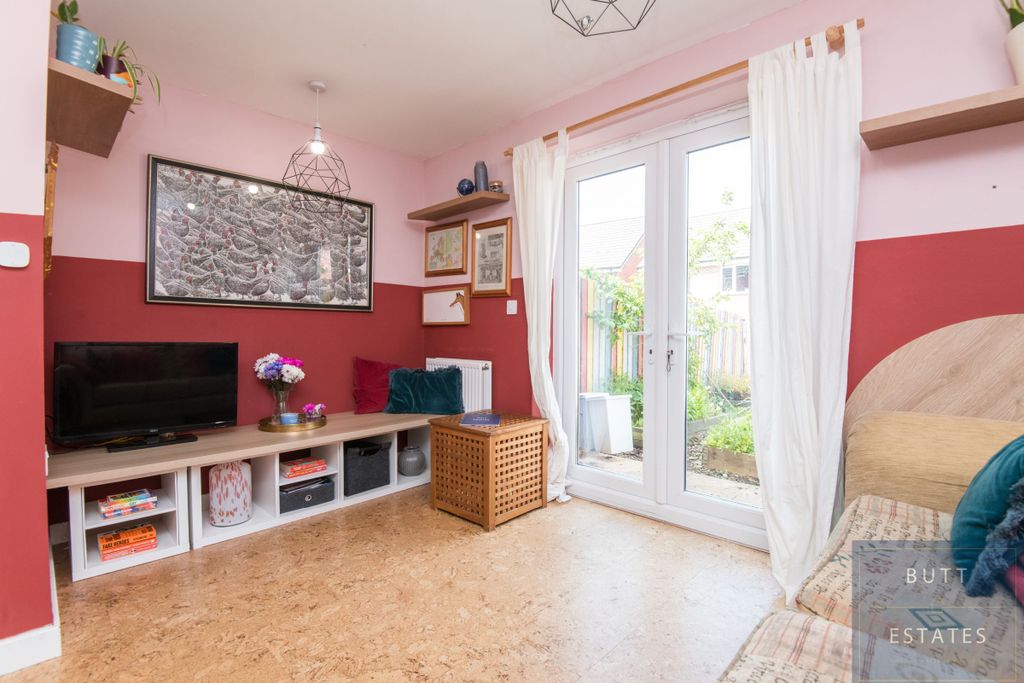 Property photo 2 of 12