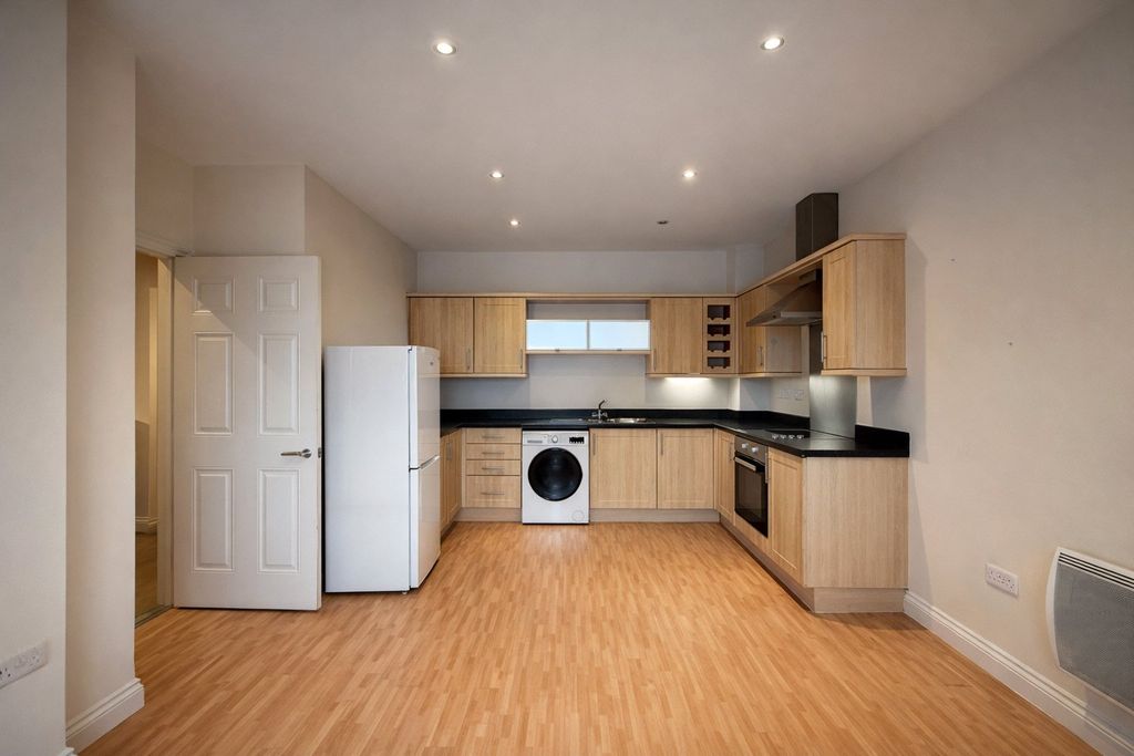 Property photo 2 of 12 Picture No. 26