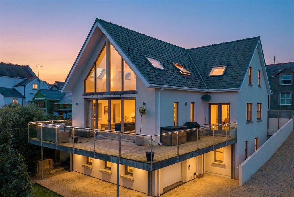 Property photo 1 of 25 Gwynfa-Twi-Ai.Jpg