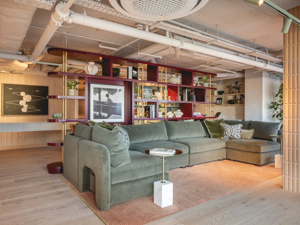 Property photo 3 of 12