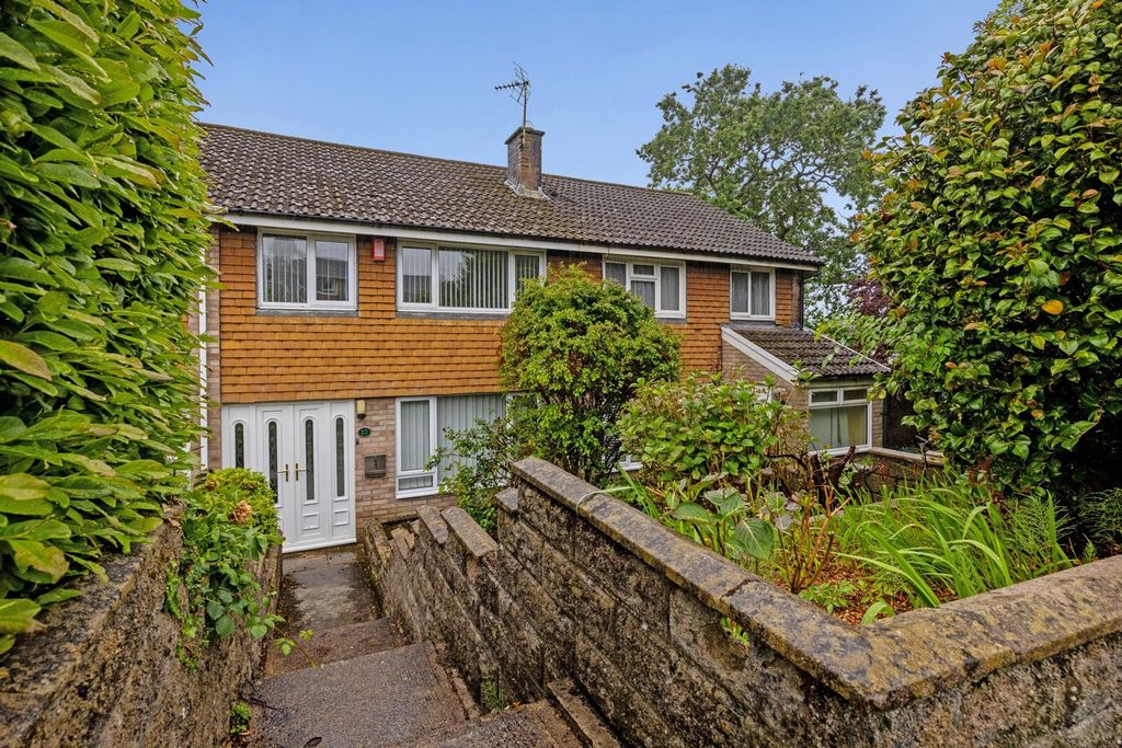 Property photo 1 of 33
