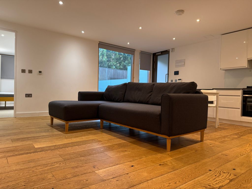 Property photo 2 of 9