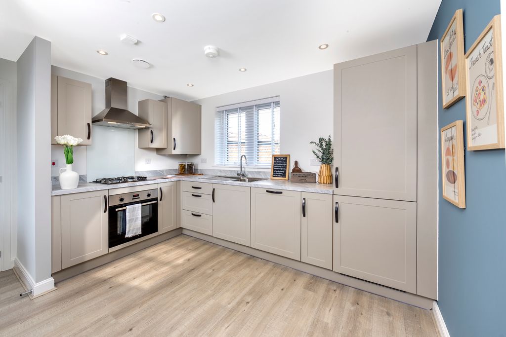 Property photo 1 of 7 Plot 224 Kitchen