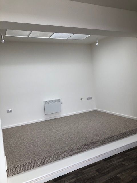 Property photo 2 of 6 Lounge