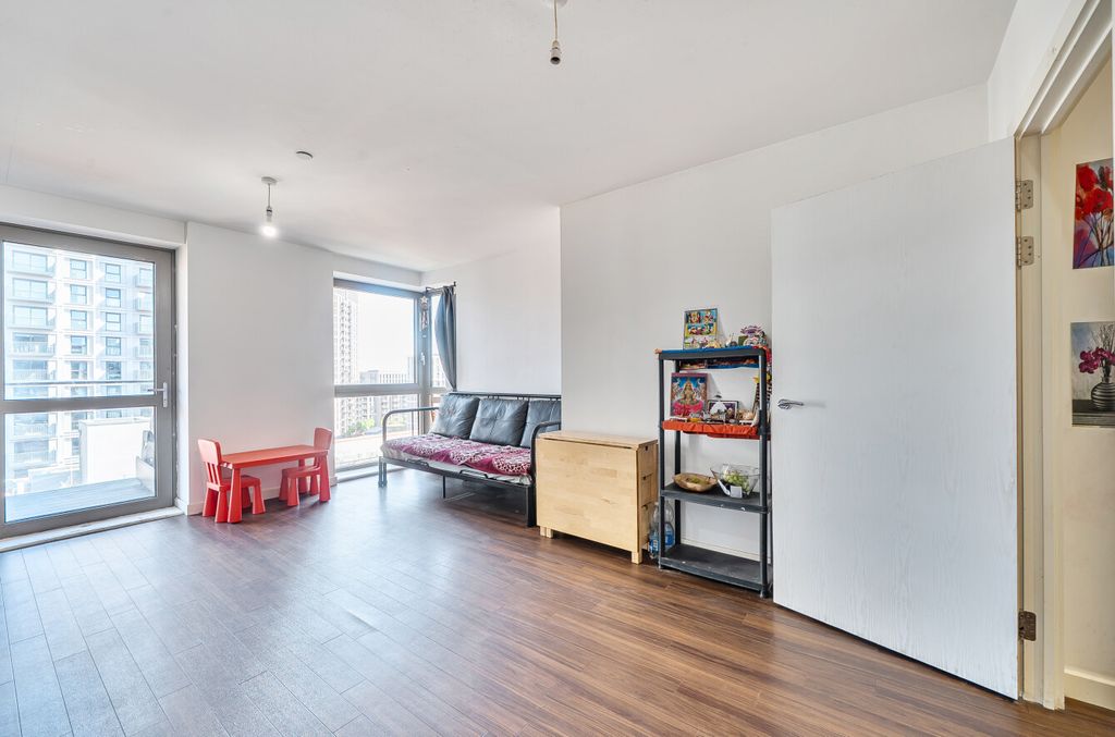Property photo 3 of 21 1448959-5-69E8ce2...