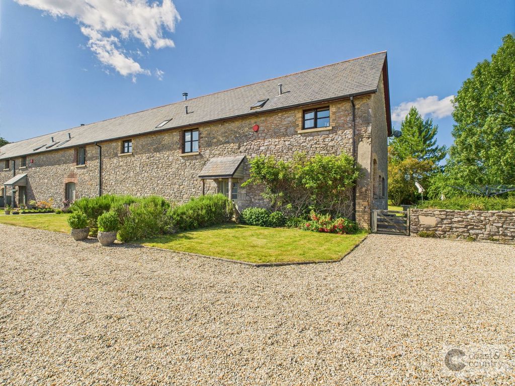 Property photo 1 of 30