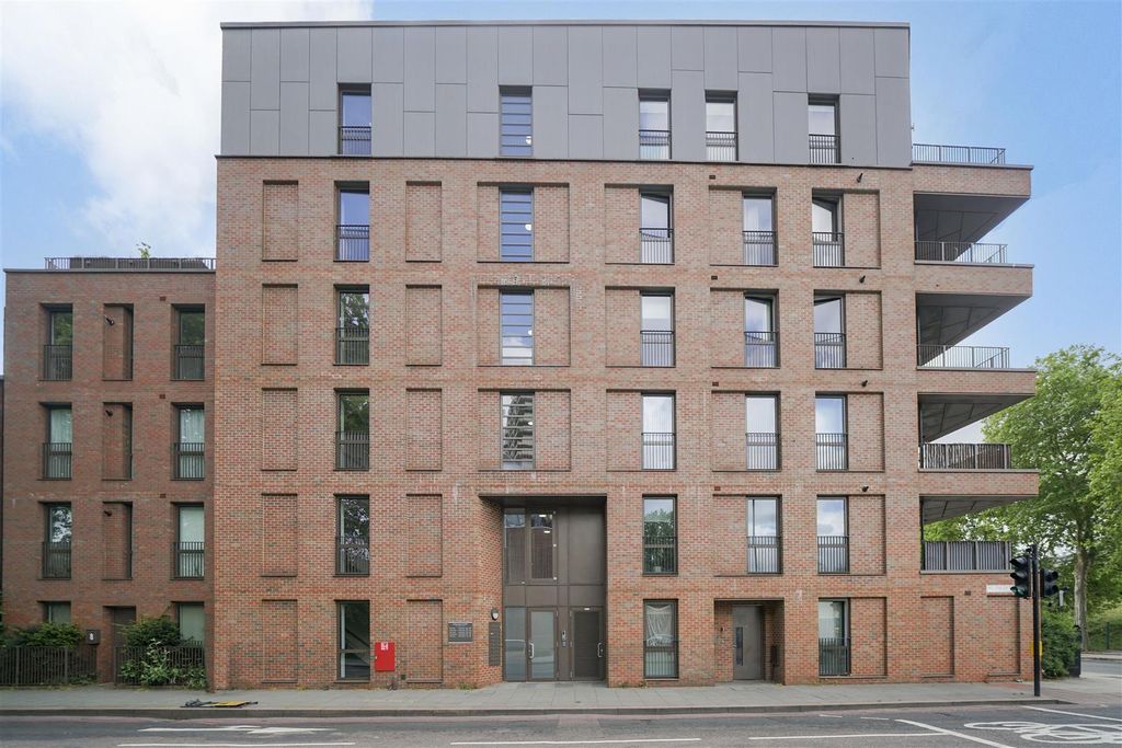 Property photo 2 of 15 Flat 203, Furlong Court - 9P3Ebwotw8Xa0W36Mucu.Jpg