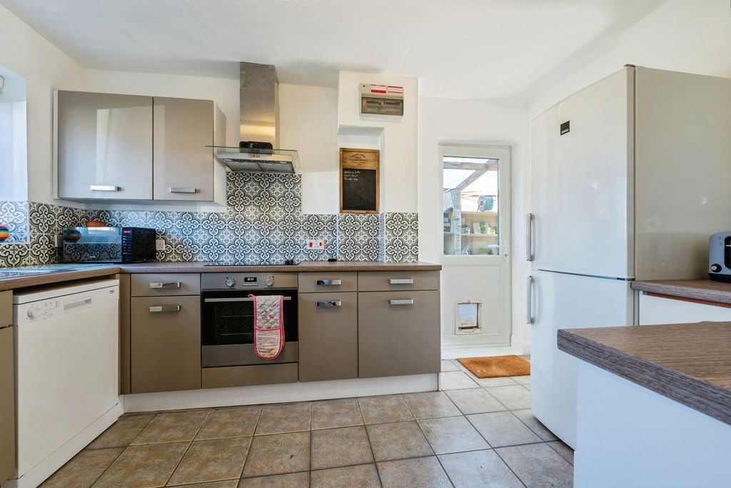 Property photo 2 of 13 Photo