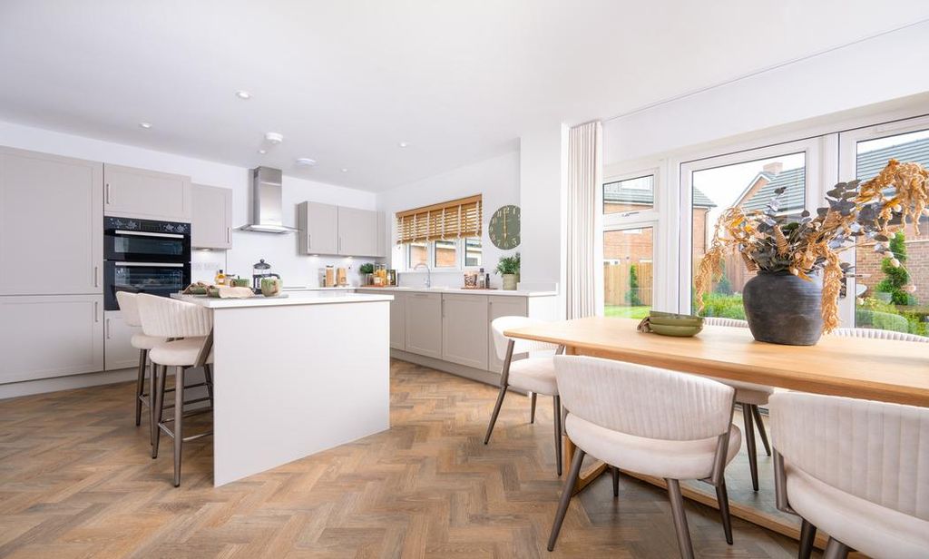 Property photo 2 of 8 Dandara - Zoopla -