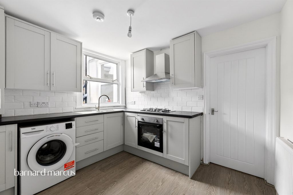 Property photo 2 of 20