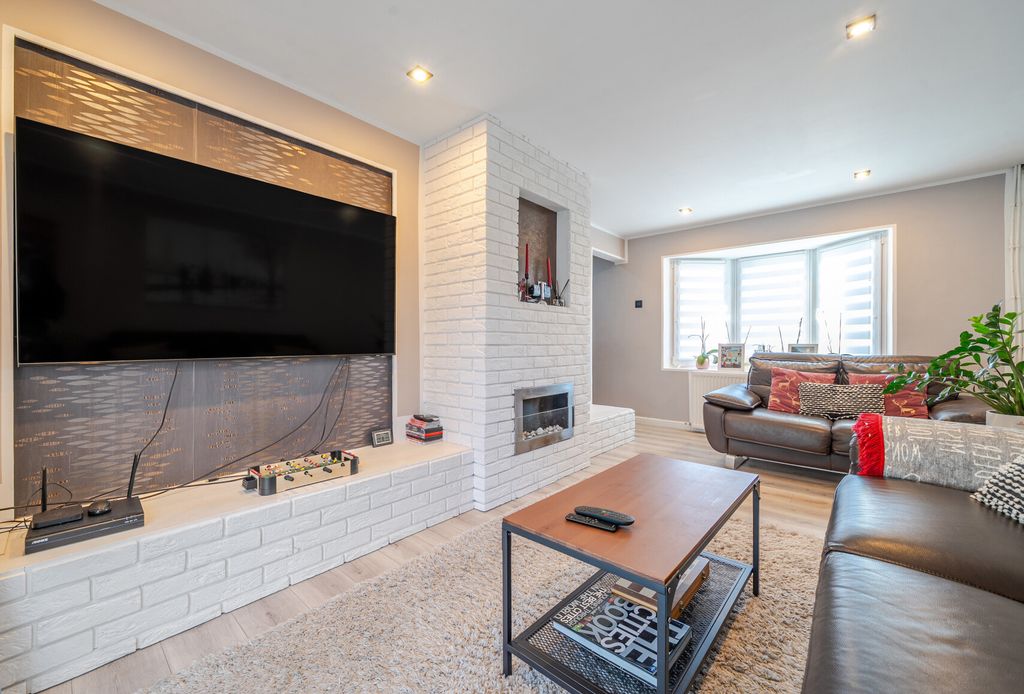 Property photo 3 of 11 1362613-7-68E38E2...