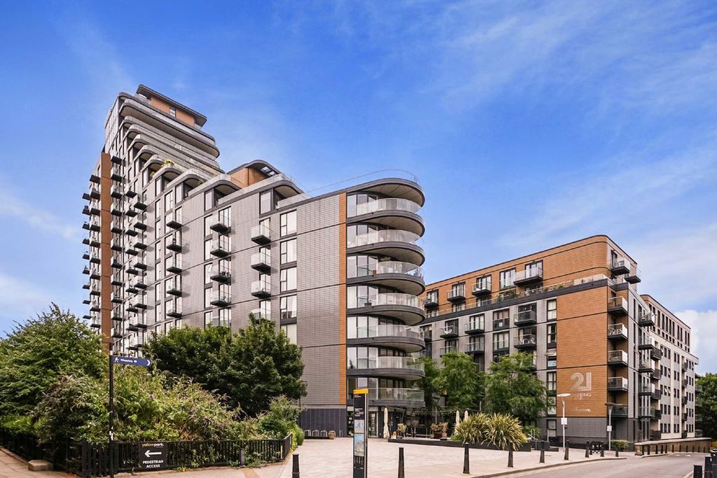 Property photo 1 of 9