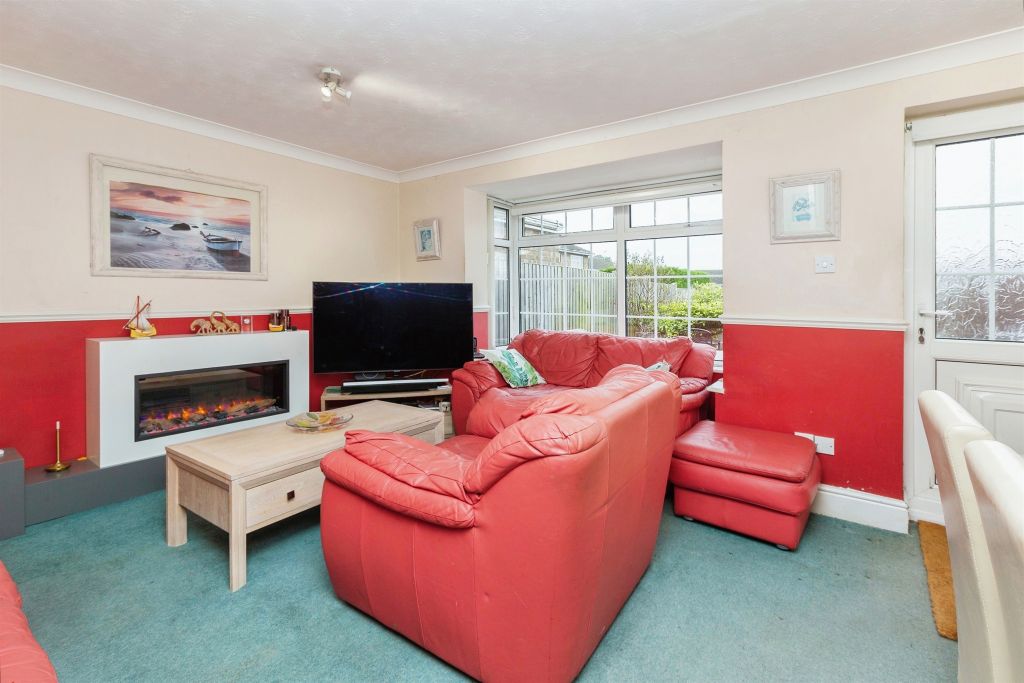 Property photo 3 of 16