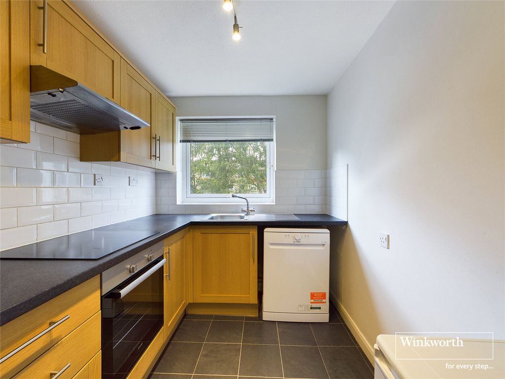 Property photo 2 of 7 Picture No. 14