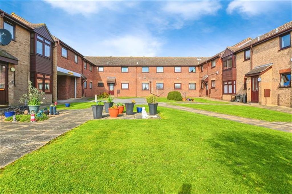 Property photo 1 of 15 (Main)