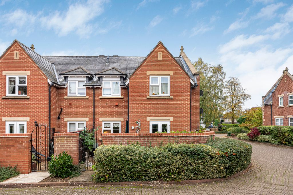 Property photo 1 of 11 Front External