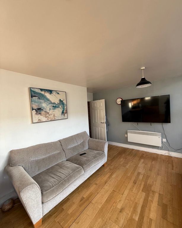 Property photo 2 of 9