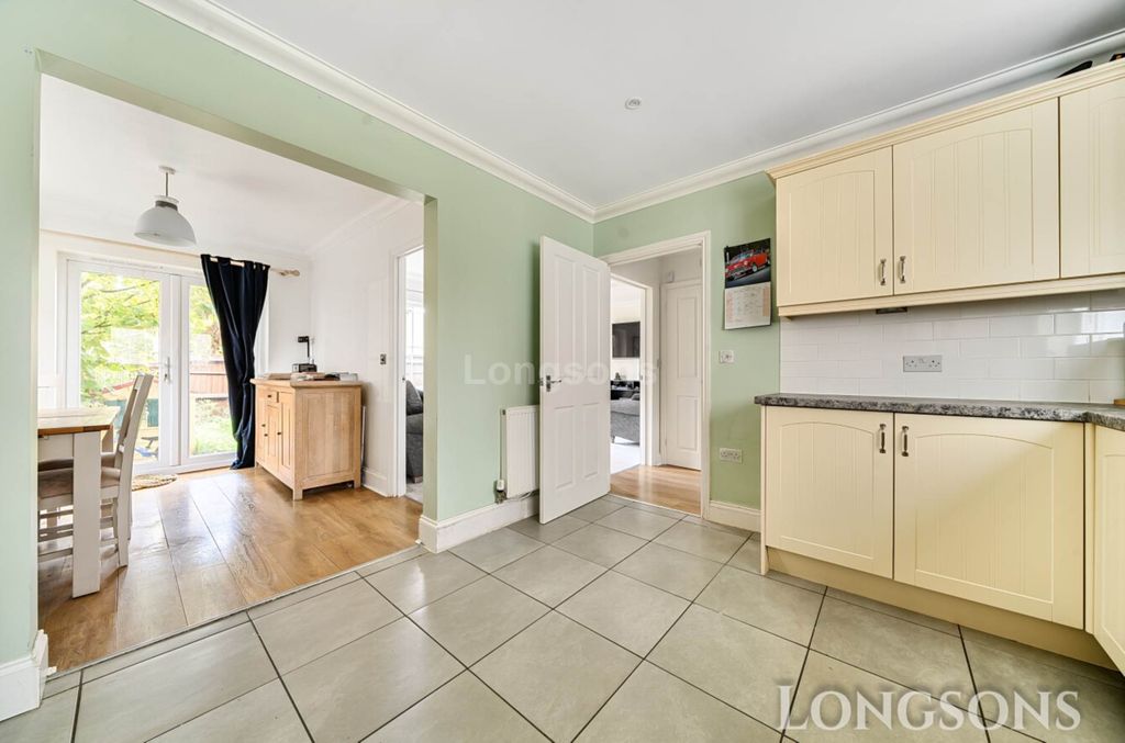 Property photo 2 of 19