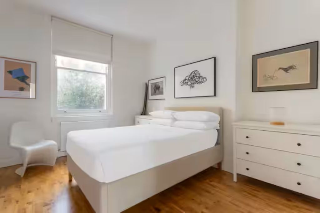 Property photo 2 of 10 Bedroom 1