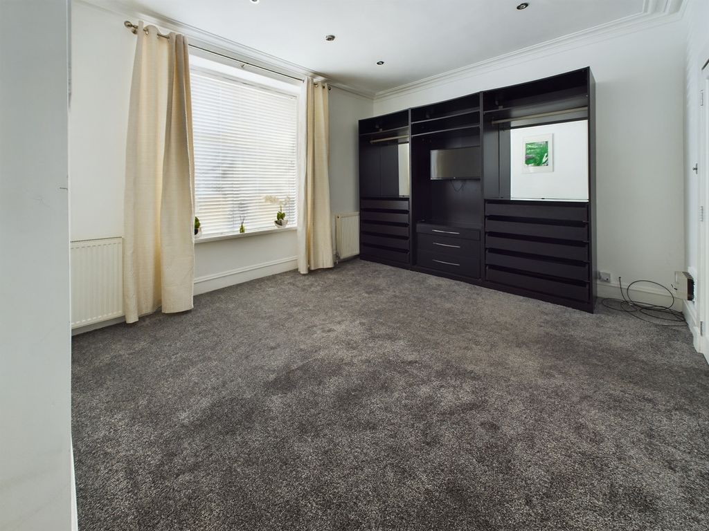 Property photo 1 of 26